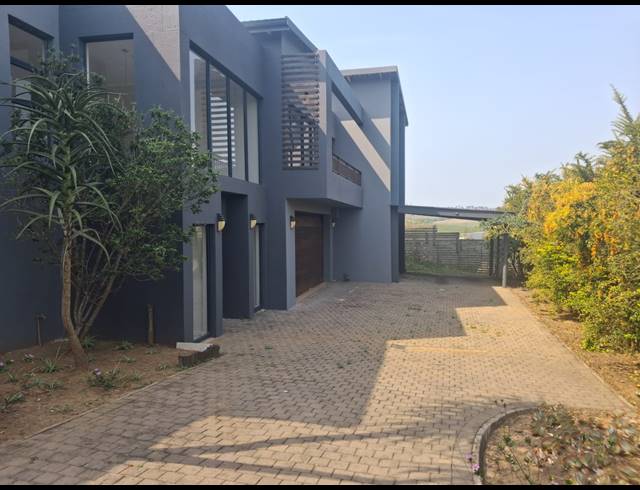 4 BEDROOM HOUSE FOR SALE IN PALM LAKES ESTATE